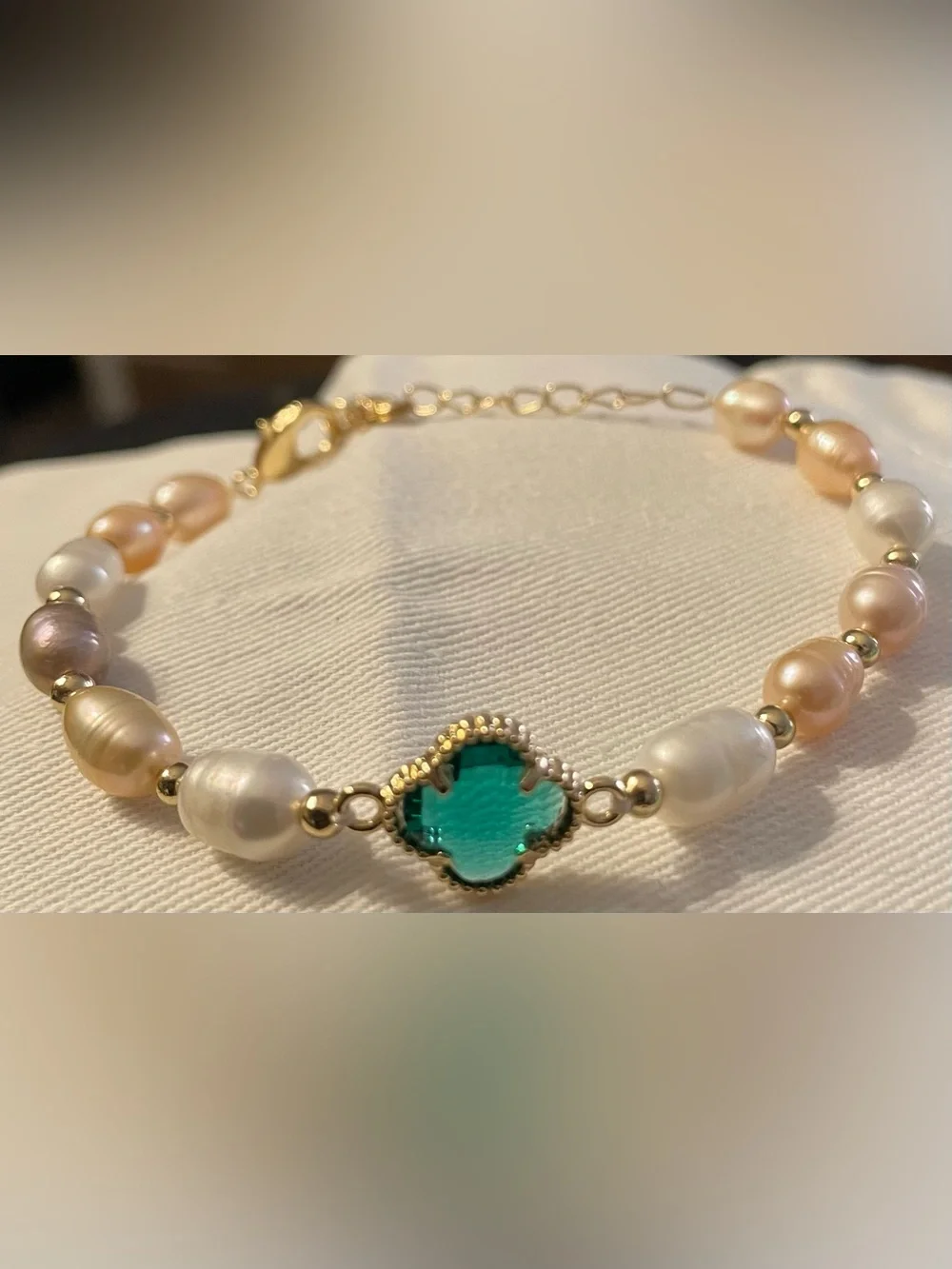 Freshwater Pearl Bracelet with Teal Clover Accent